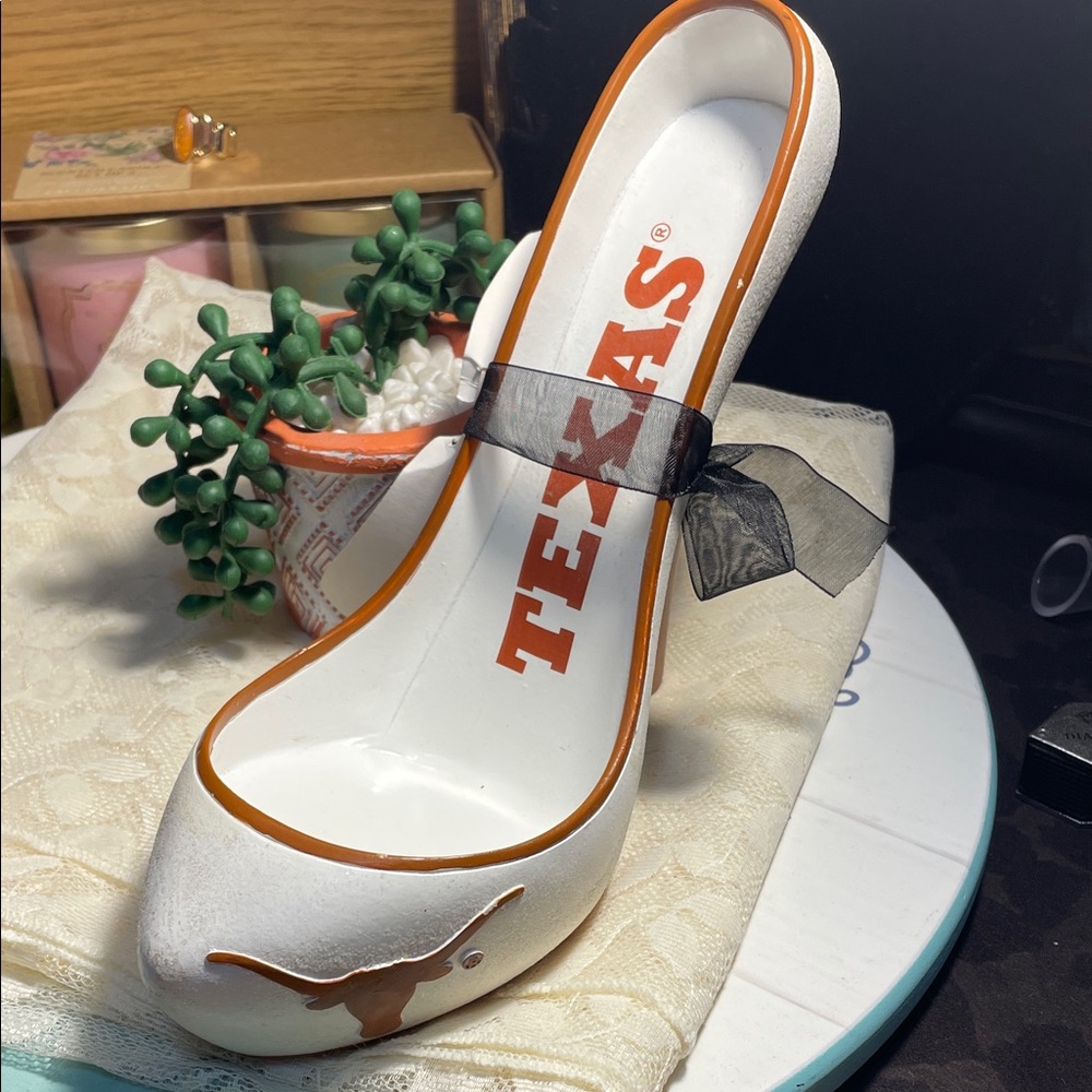 🏈🏈🏈3 for 12$🏈🏈🏈Texas Longhorns White and Orange Wine Holder Ceramic Heel